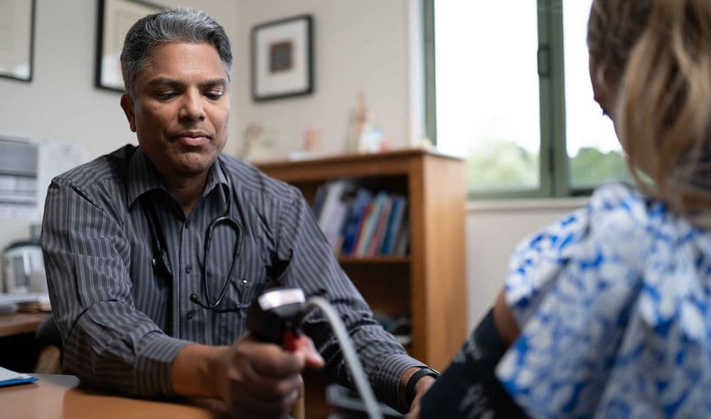 GP working - average doctor salary